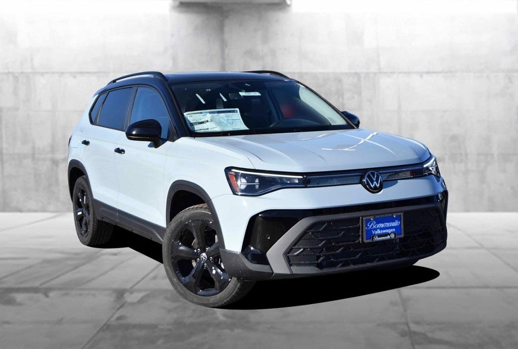 2026 Volkswagen Taos SE Black 4MOTION