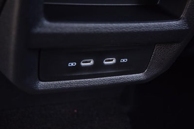 2026 Volkswagen Taos SE Black 4MOTION