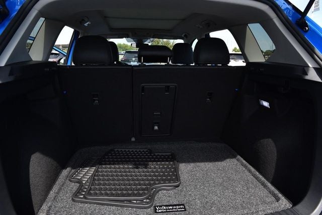 2025 Volkswagen Taos 1.5T SE Black