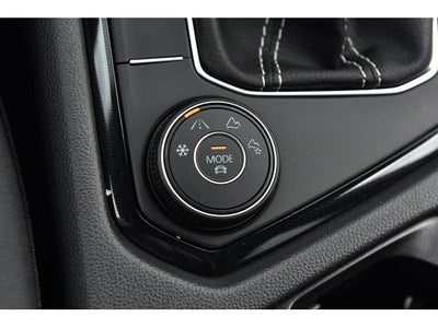 2026 Volkswagen Taos 1.5T SE Black