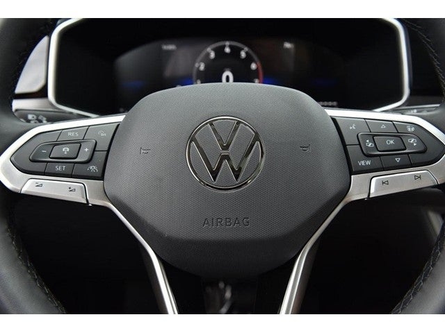 2026 Volkswagen Taos 1.5T SE Black