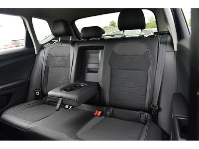 2026 Volkswagen Taos 1.5T SE Black