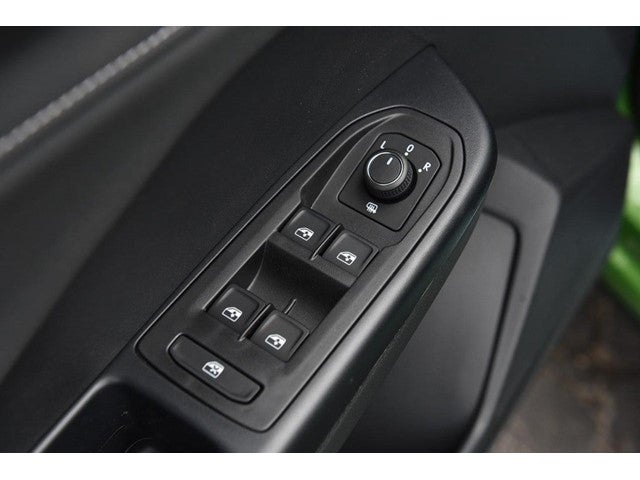 2026 Volkswagen Taos 1.5T SE Black