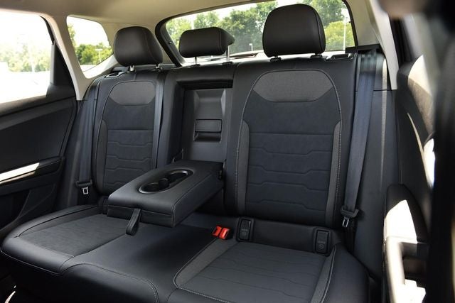 2026 Volkswagen Taos 1.5T SE Black