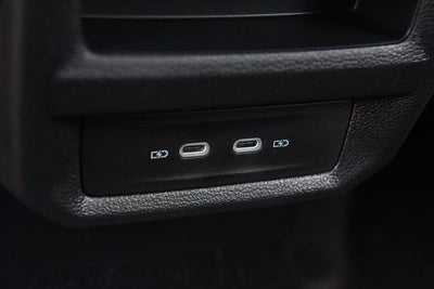 2026 Volkswagen Taos 1.5T SE Black