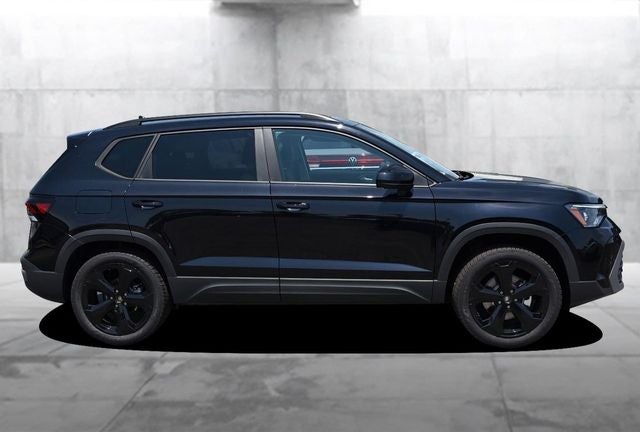 2026 Volkswagen Taos 1.5T SE Black