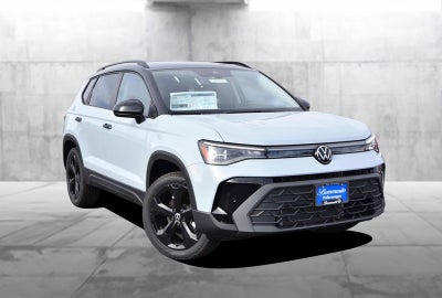 2026 Volkswagen Taos SE Black 4MOTION