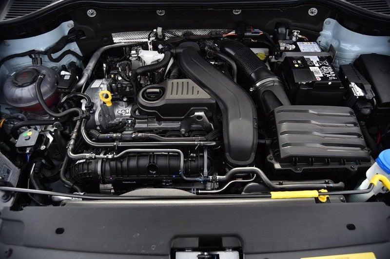 2026 Volkswagen Taos SE Black 4MOTION