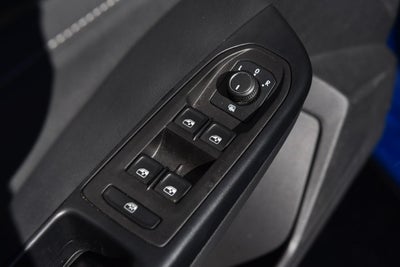 2025 Volkswagen Taos SE Black 4MOTION