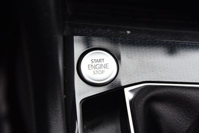 2025 Volkswagen Taos SE Black FWD