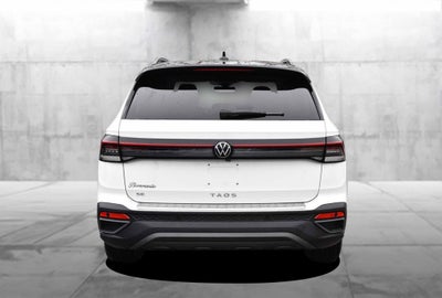 2025 Volkswagen Taos SE Black FWD