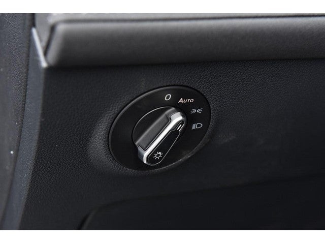 2026 Volkswagen Taos 1.5T SE Black