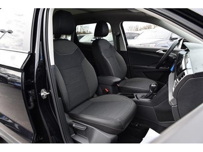2026 Volkswagen Taos 1.5T SE Black