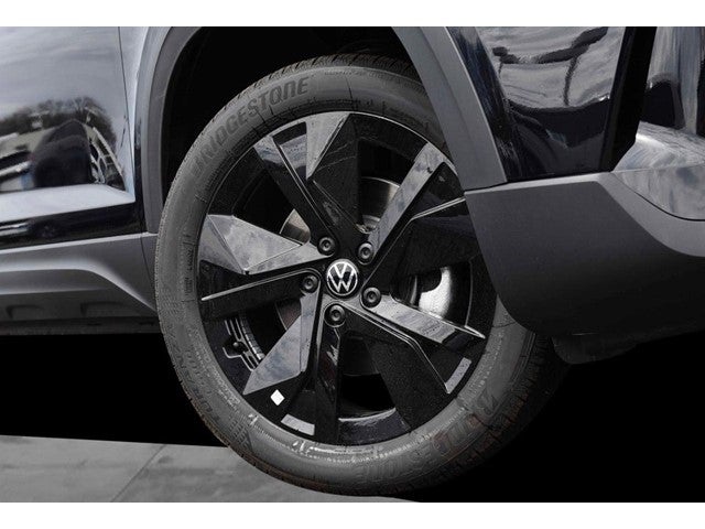 2026 Volkswagen Taos 1.5T SE Black