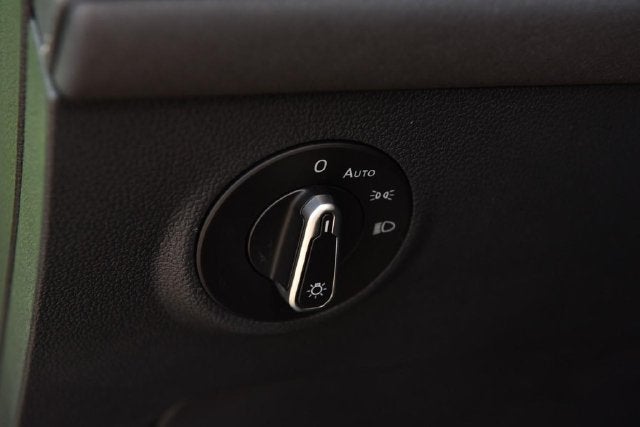 2027 Volkswagen Taos SE Black FWD
