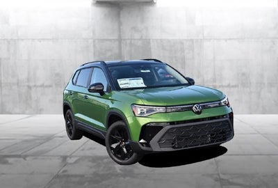 2027 Volkswagen Taos SE Black FWD