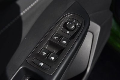 2027 Volkswagen Taos SE Black FWD