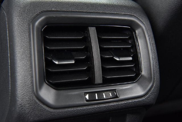 2027 Volkswagen Taos 1.5T SE