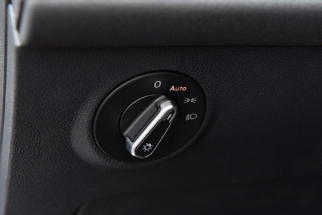 2027 Volkswagen Taos SE Black FWD