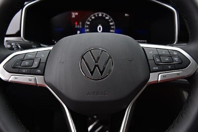 2027 Volkswagen Taos SE Black FWD