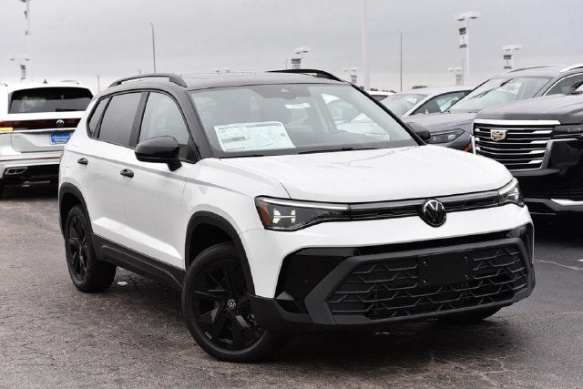 2027 Volkswagen Taos SE Black FWD