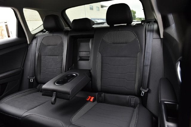 2027 Volkswagen Taos SE Black FWD