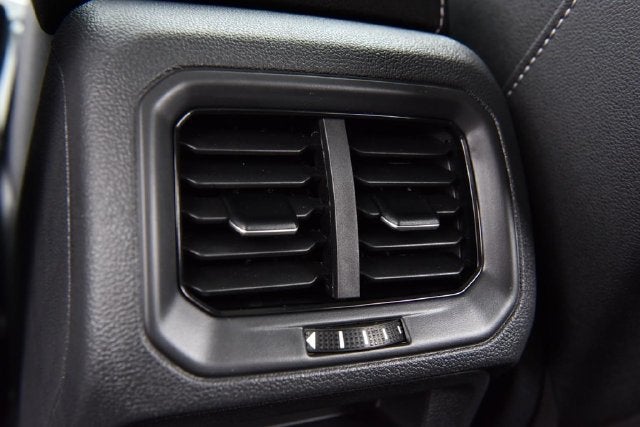 2027 Volkswagen Taos SE Black FWD