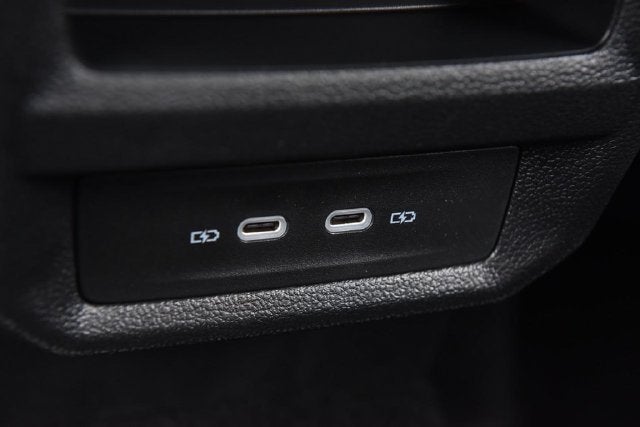 2027 Volkswagen Taos SE Black FWD
