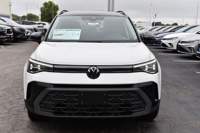 2027 Volkswagen Taos SE Black FWD