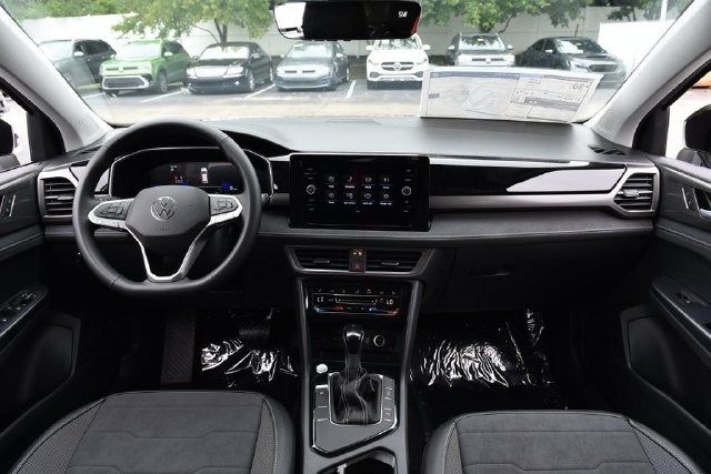 2027 Volkswagen Taos SE Black FWD