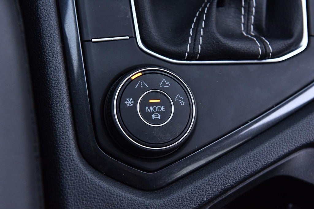 2024 Volkswagen Tiguan 2.0T SEL R-Line 4MOTION