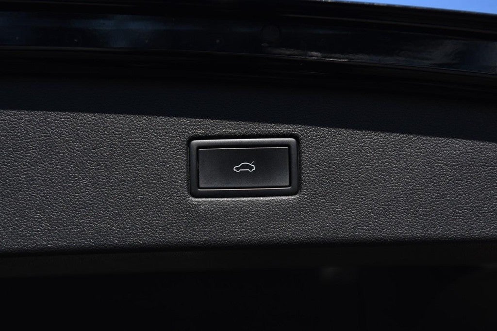 2024 Volkswagen Tiguan 2.0T SEL R-Line 4MOTION