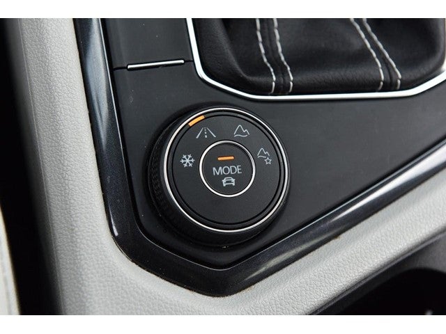 2023 Volkswagen Tiguan SEL R-Line