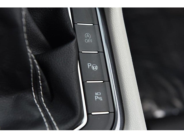 2023 Volkswagen Tiguan SEL R-Line