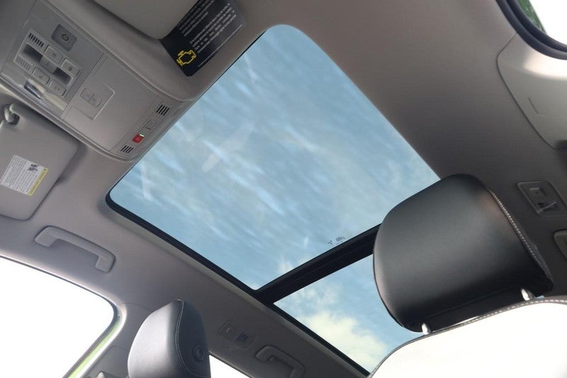 2025 Volkswagen Taos SEL 4MOTION