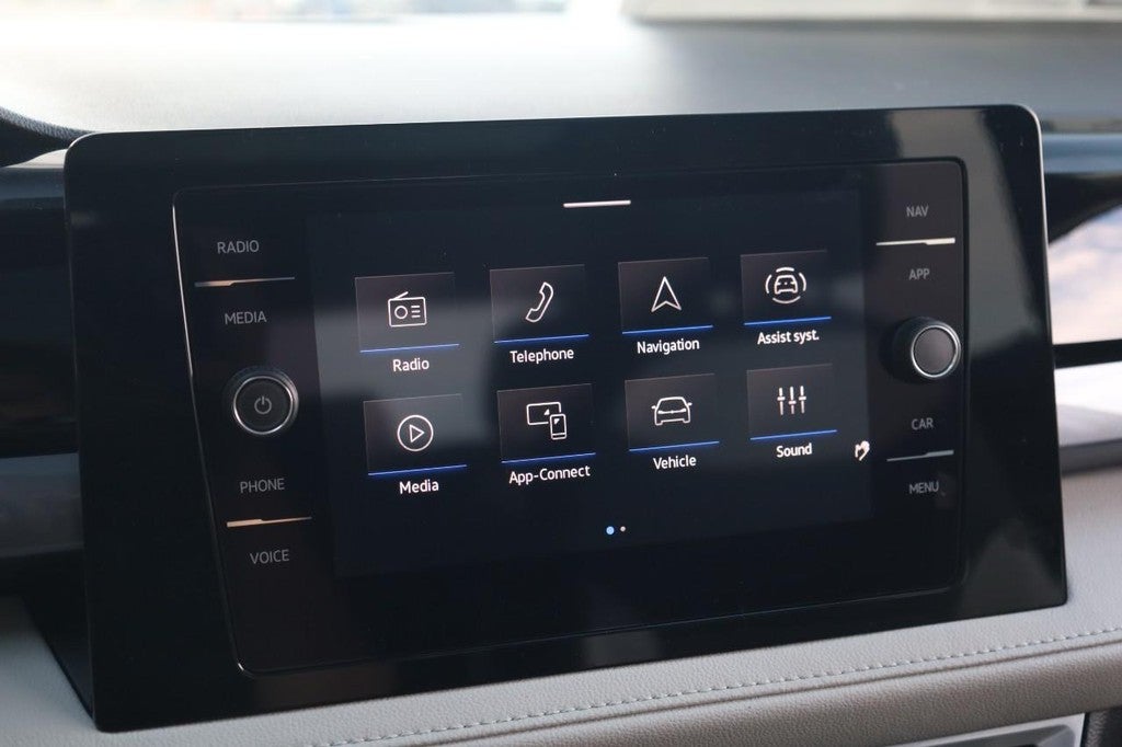 2025 Volkswagen Taos SEL 4MOTION