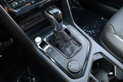 2025 Volkswagen Taos SEL 4MOTION