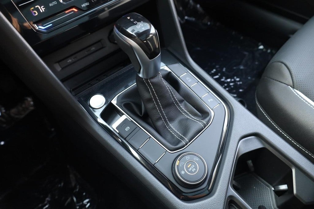 2025 Volkswagen Taos SEL 4MOTION