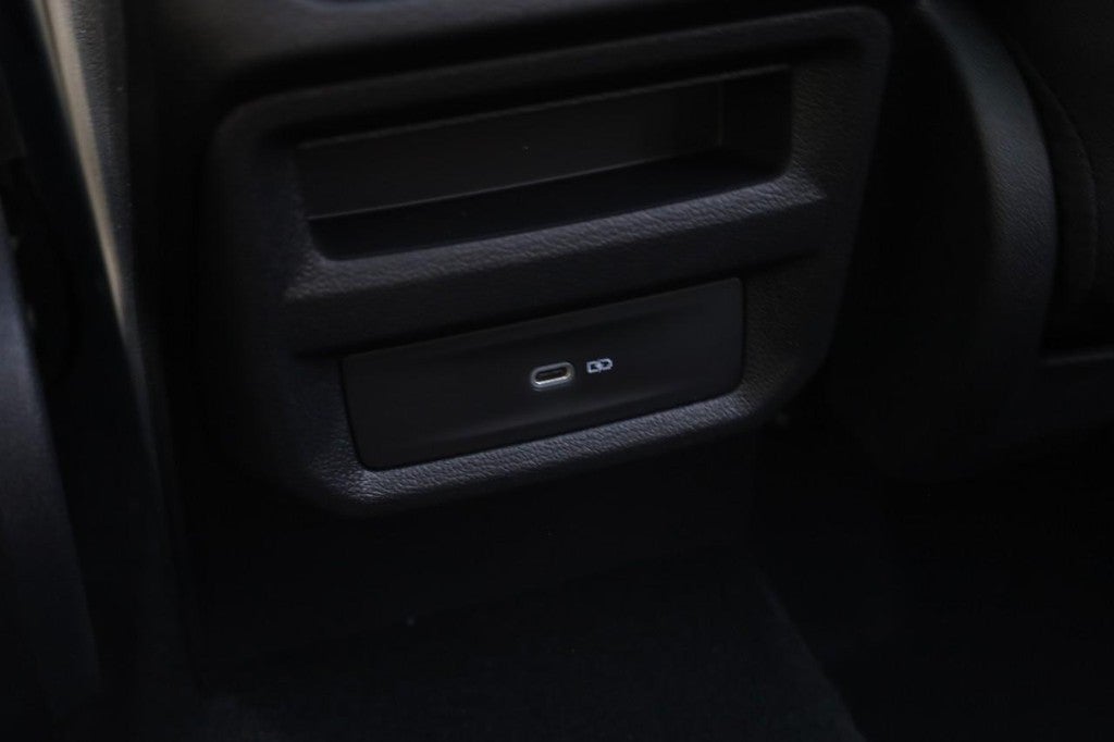 2025 Volkswagen Taos SEL 4MOTION