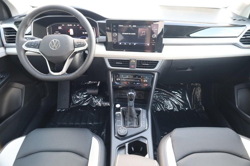 2025 Volkswagen Taos SEL 4MOTION