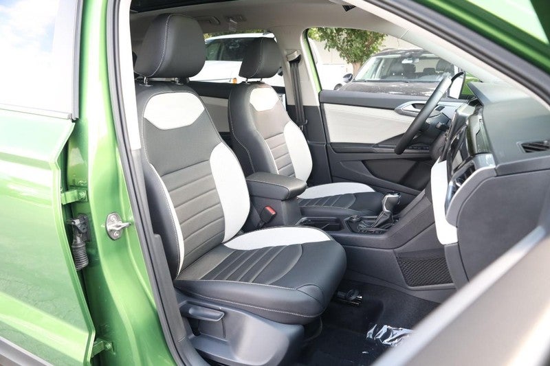 2025 Volkswagen Taos SEL 4MOTION