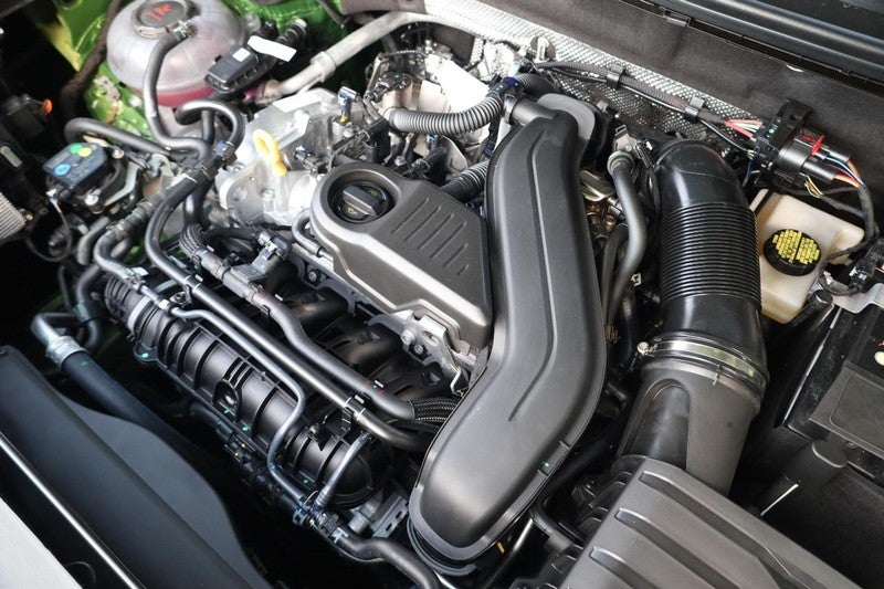 2025 Volkswagen Taos SEL 4MOTION