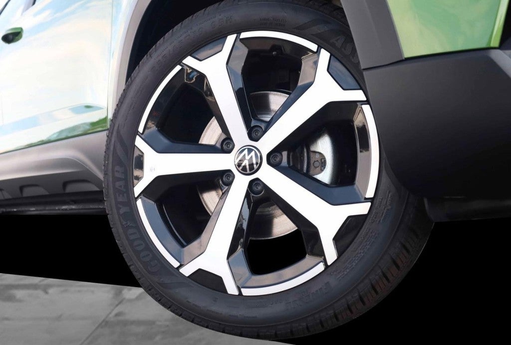 2025 Volkswagen Taos SEL 4MOTION