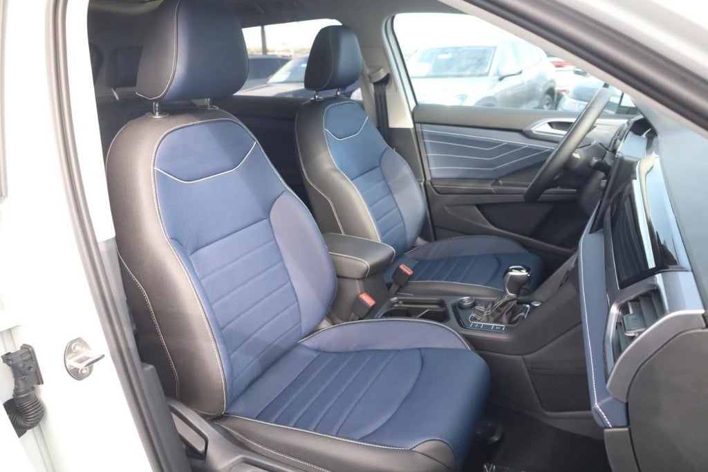 2026 Volkswagen Taos SEL 4MOTION