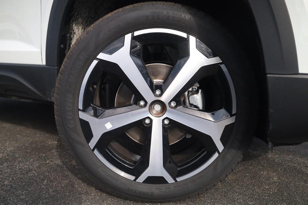 2026 Volkswagen Taos SEL 4MOTION