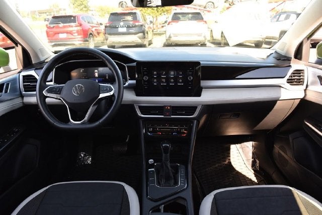 2025 Volkswagen Taos 1.5T SEL