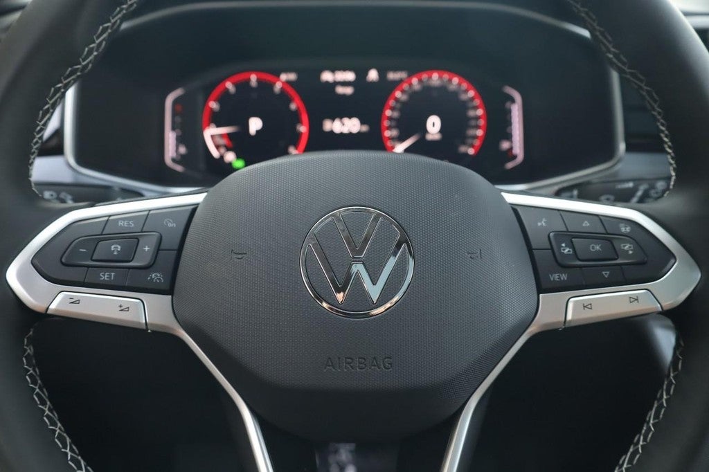 2025 Volkswagen Taos SEL 4MOTION