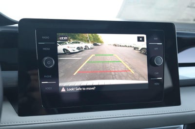 2025 Volkswagen Taos SEL 4MOTION