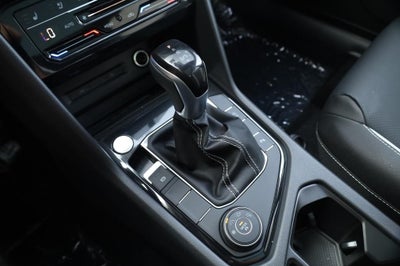 2025 Volkswagen Taos SEL 4MOTION