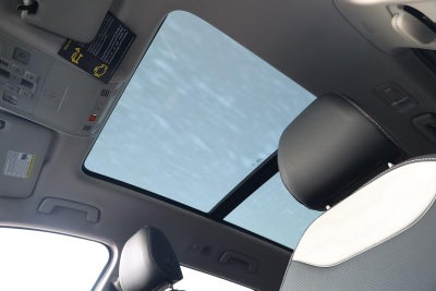 2025 Volkswagen Taos SEL 4MOTION